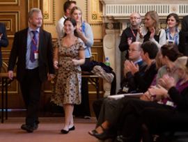 Randi Zuckerberg wird das Publikum mit drei Auftritten beim kommenden SBC Summit 2025 begeistern.