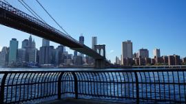 En lotterispiller i New York vinner en premie på 5 millioner dollar fra en skrapelodd på 20 dollar, noe som forvandler livet deres. - Casino News Thumbnail