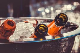 Para z Michigan świętuje rocznicę wygraną w zdrapce o wartości 2 milionów dolarów - Casino News Thumbnail